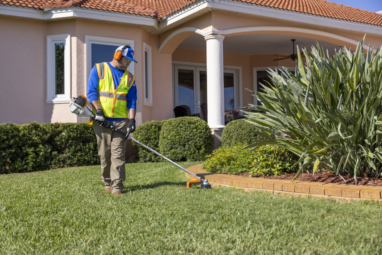 STIHL FS 91 R Professional Loop-Handle Trimmer – Powerful Tool